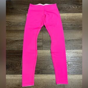 Lululemon size 6 wunder under leggings
